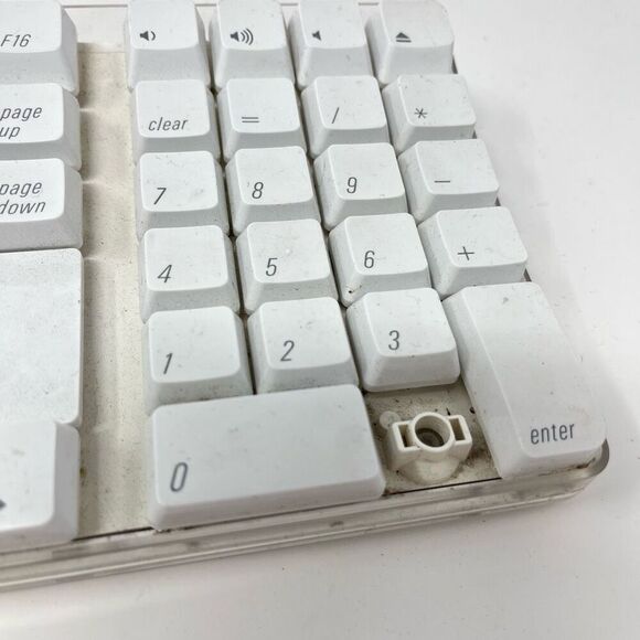 Apple Wired Keyboard USB 2005 White Model no. A1048 - Picture 4 of 7